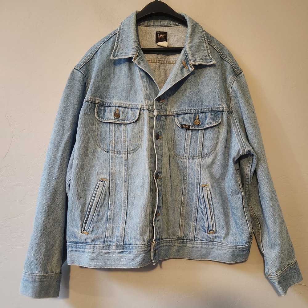 Vintage Lee Denim Jean‎ Jacket Size XL Light Wash Western Trucker Raider Cowboy